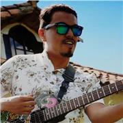 Clases de guitarra: profesor empírico y desde cero